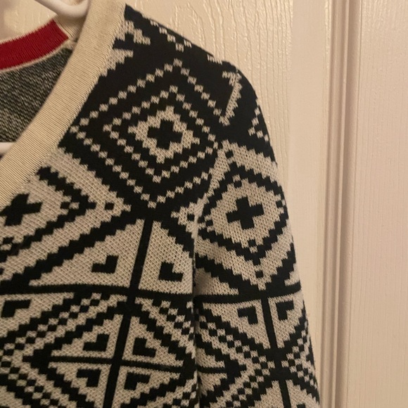 NWOT Banana Republic black and white sweater - Picture 6 of 6